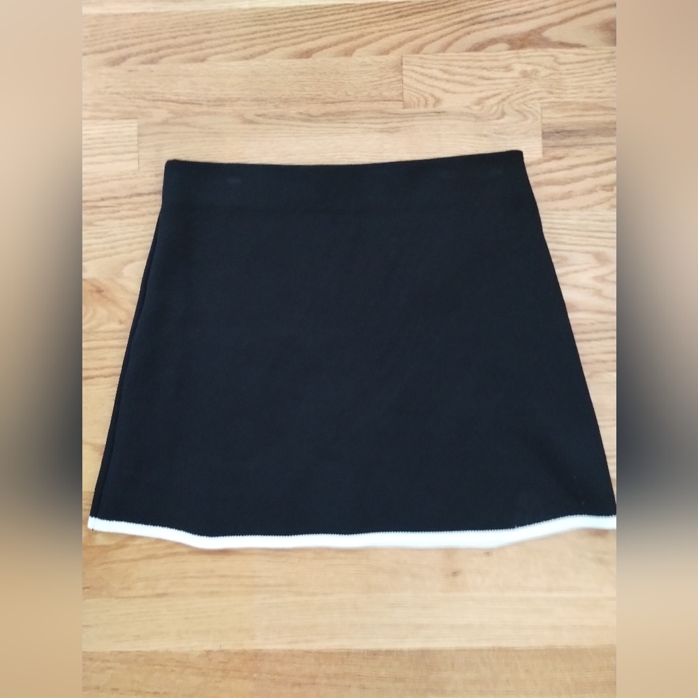 Zara Black Mini Skirt with White Edge Medium
